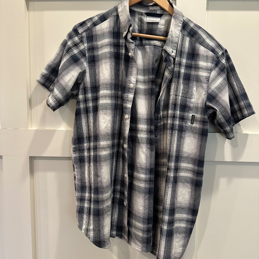 Columbia Medium Men's Button Down Plaid Short Sleeve